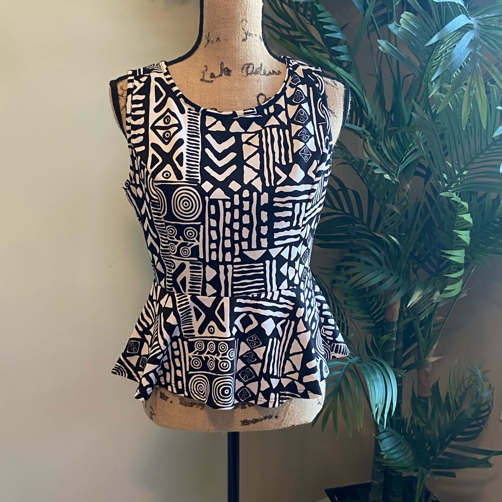 Forever 21 Sleeveless Peplum Top